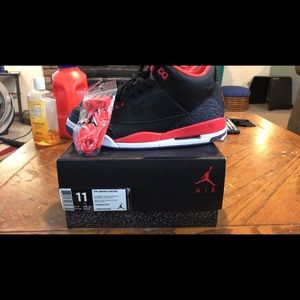 Air Jordan 3 Crimson